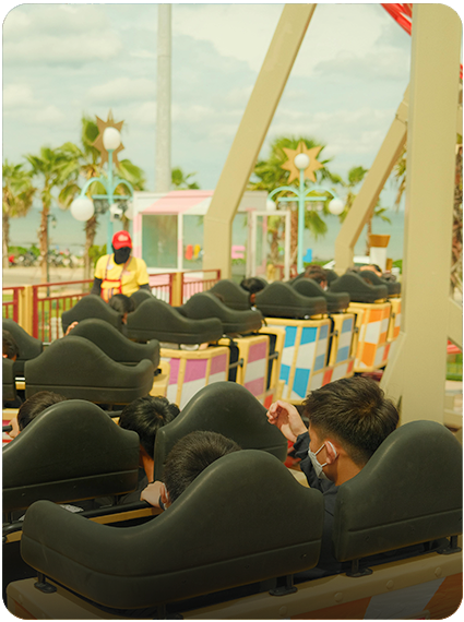 Theme Rides & Guided Experiences